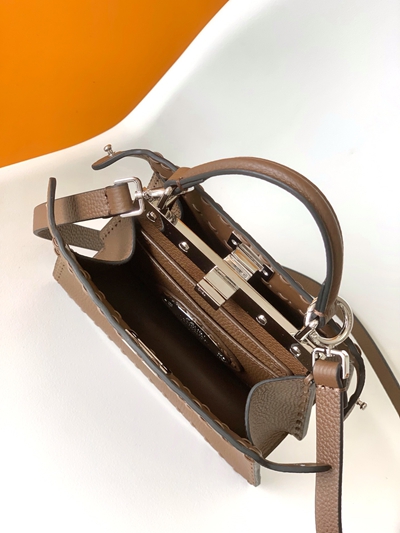 フェンディバッグ細部ディテール